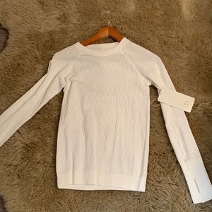 Lululemon lightweight pullover